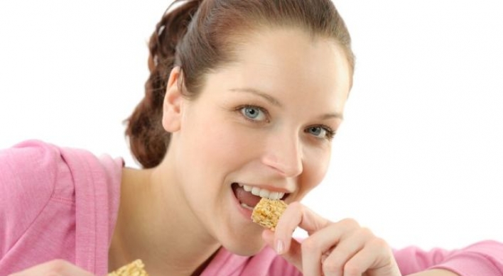 Smart choice of snacks for slimmer and healthier body