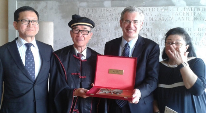 Poet Ko appointed honorary fellow at Italian university