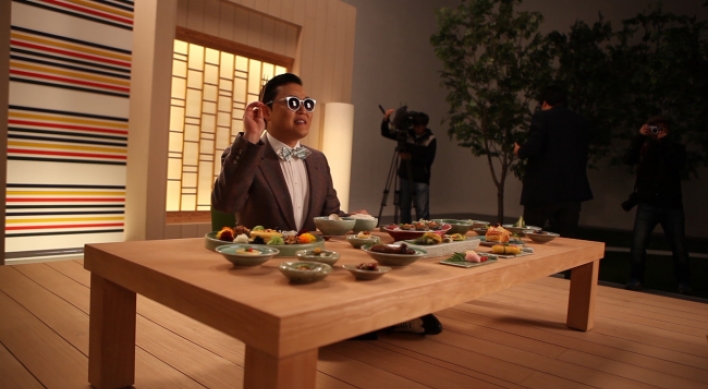 Psy introduces Korea to the world