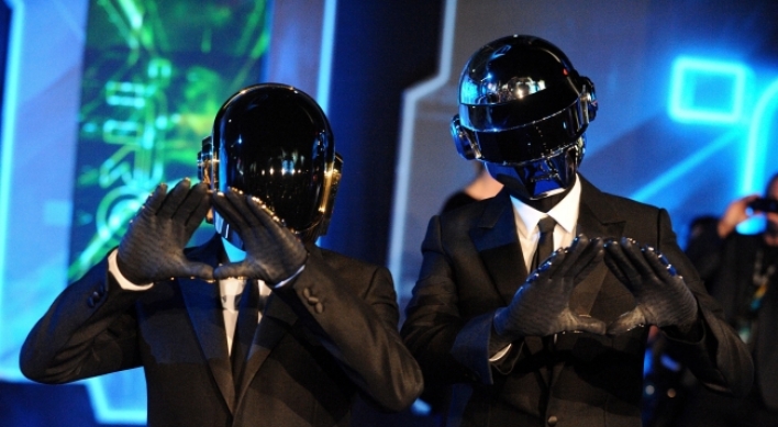 Daft Punk sets record on Spotify with ‘Get Lucky’