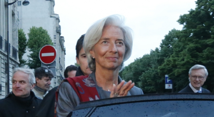 IMF chief avoids charges in French payout scandal