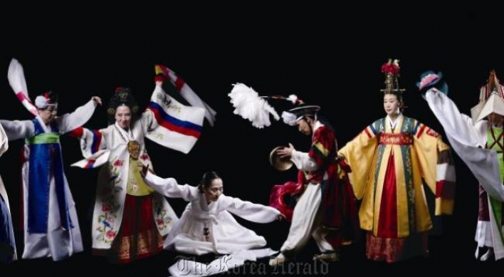 ‘팔무전’…8명의 여성 전통 춤 고수들 한자리에