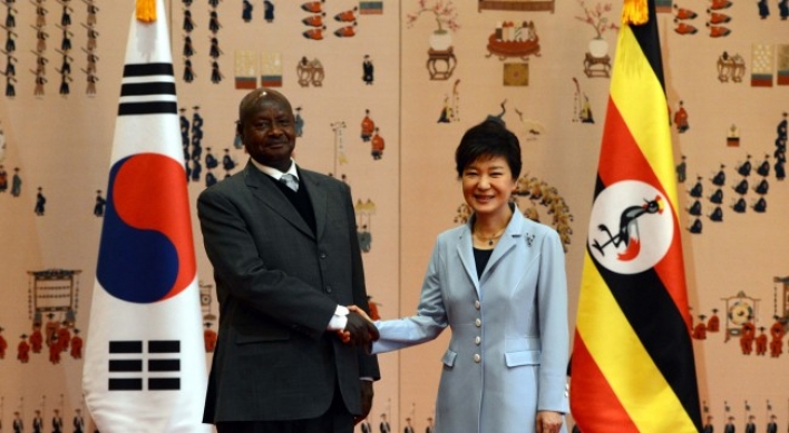[Photo News] Korea-Uganda summit