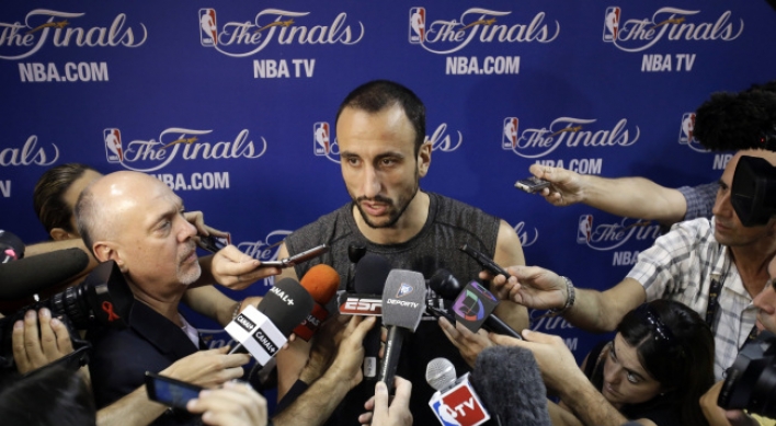 Ginobili says he’s staying with Spurs for 2 years