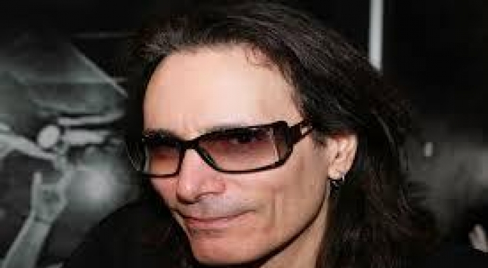 Guitarist Steve Vai accused of smearing Korean Air