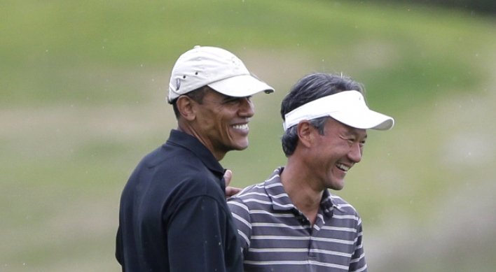 Obama plays golf with WB chief, Korean-American attorney