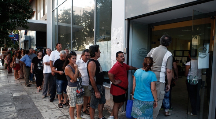 Greece eyes fresh aid, not austerity