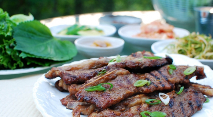 L.A. galbi gui (grilled L.A.-style short ribs)