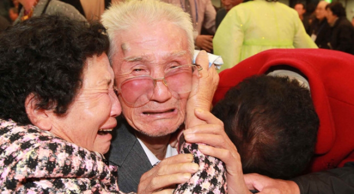 “60년...헤어진 가족 보지 못하고 죽을까 두렵다