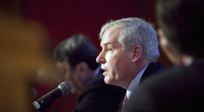 Rosengren: Fed may keep rate near zero until 2016