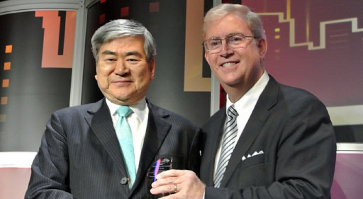 Hanjin Group chief wins Eddy Award in L.A.