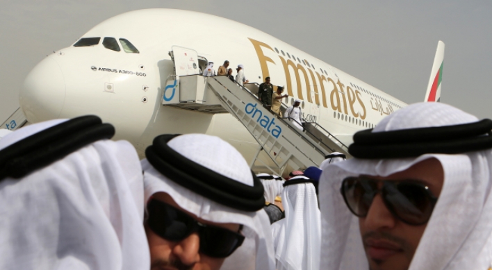 Boeing, Airbus clinch mega orders in Dubai