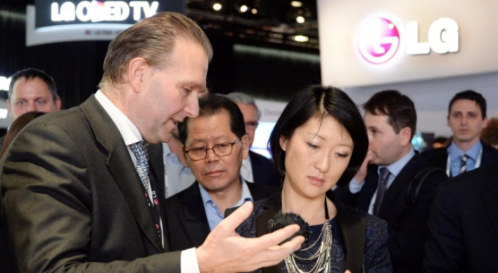 LG vice chairman visits CES