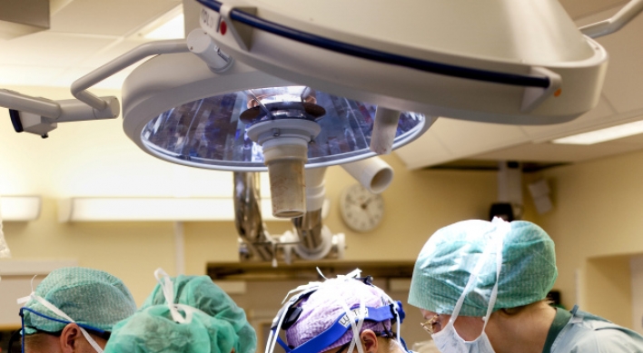 Swedish doctors transplant wombs into nine women