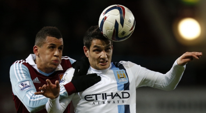 Man City routs West Ham