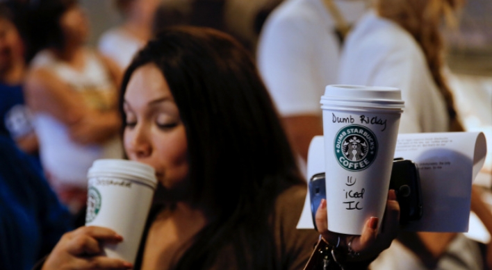 ‘Dumb Starbucks’ draws curious crowd