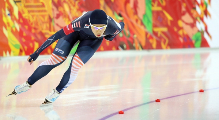 Speed skater Lee Sang-hwa poised for gold in women's 500 meters