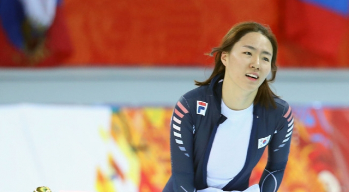 Speed skater Lee Sang-hwa wins gold in women's 500m