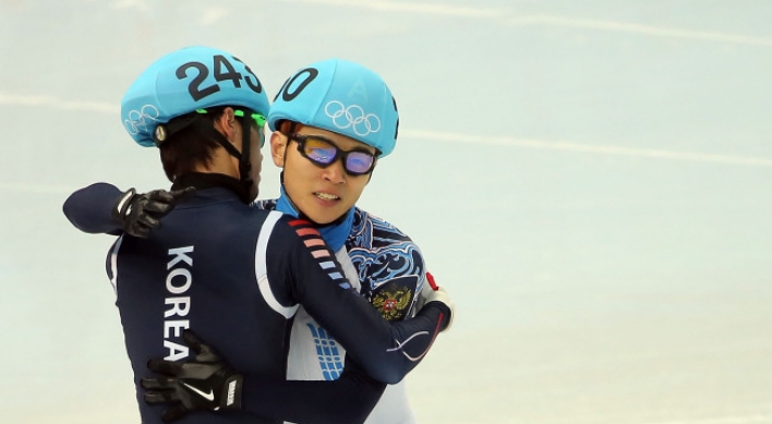 Viktor Ahn wins gold in 1,000m short track