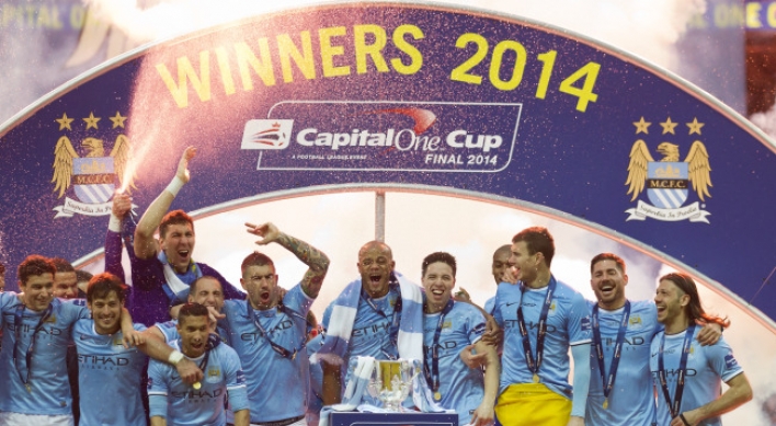 Man City wins League Cup title