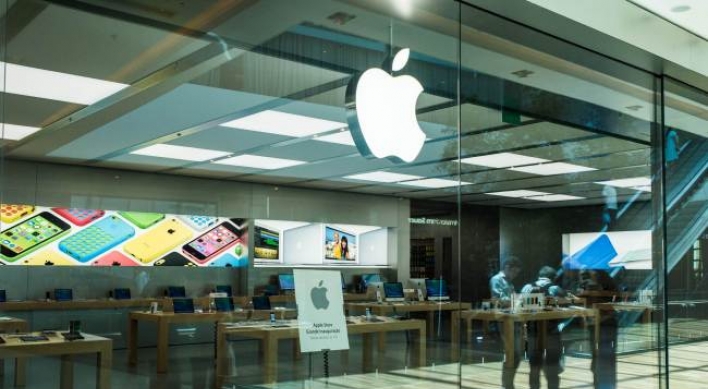 Cash abroad rises $206b as Apple to IBM avoid taxes