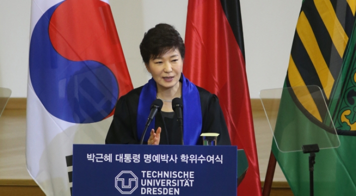 Park vows to expand aid to N.K., economic cooperation