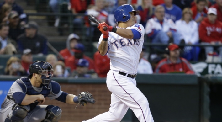 Fielder ends HR drought as Rangers win