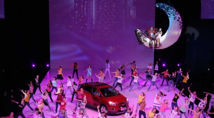 China auto show opens amid environmental, growth concerns