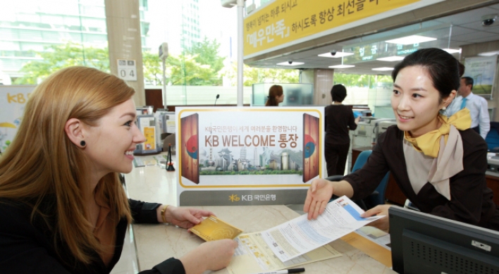 KB aims to become top bank for expats