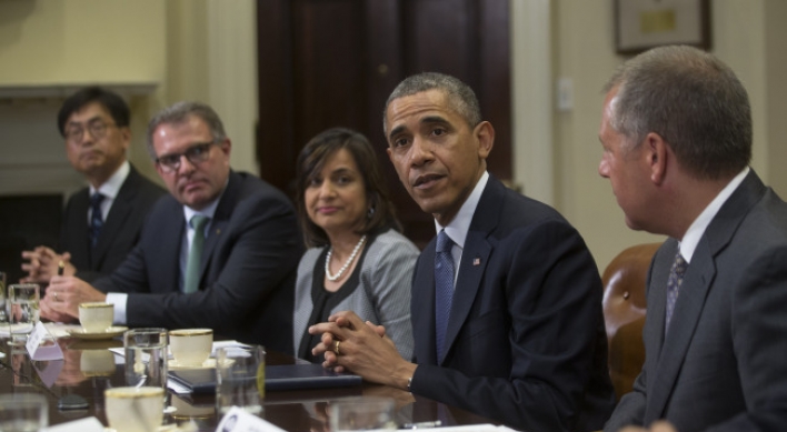 Obama hosts CEOs investing in U.S.