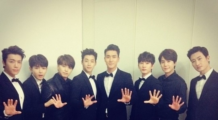 [Photo News] Super Junior-M poses for camera in tuxedo