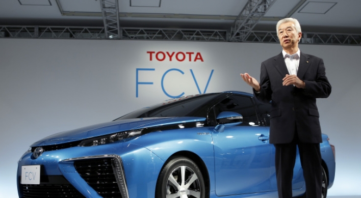 Toyota to launch first hydrogen fuel cell vehicle for $69,000
