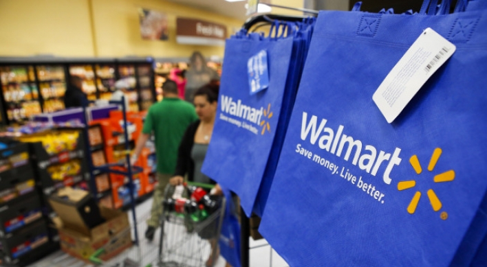 Wal-Mart tops Fortune Global 500 list