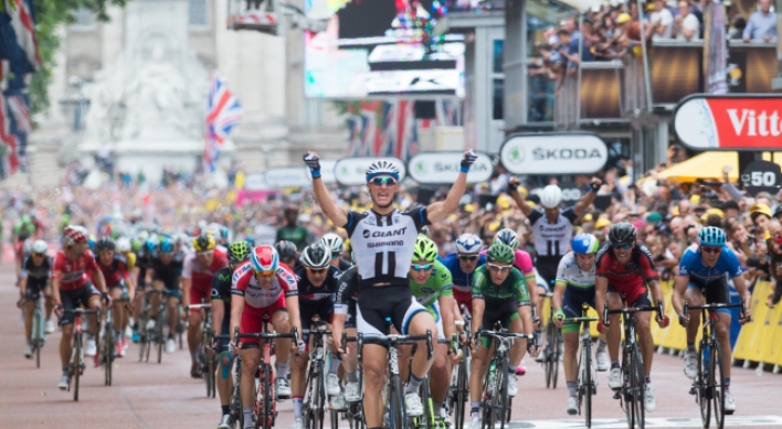 Kittel wins Stage 3 of Tour de France