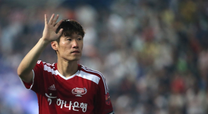 Football icon Park Ji-sung bids adieu to Korean fans