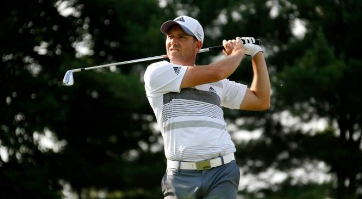 Sergio Garcia clings to 3-shot lead over McIlroy