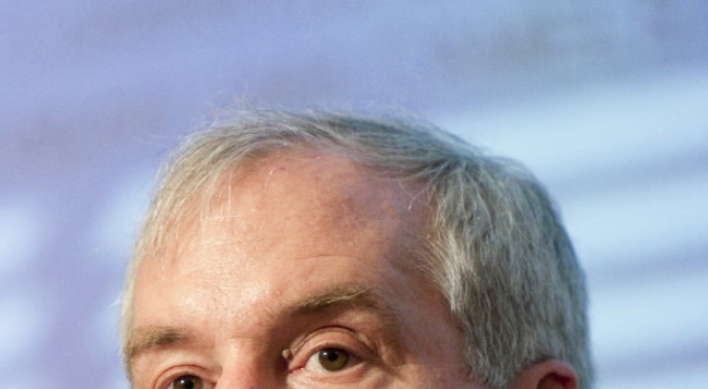 Broker regulations need overhaul: Fed’s Rosengren, Dudley