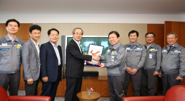 DSME honored for Korea’s first drillship