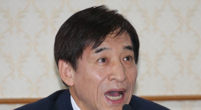 BOK governor cautions against weakening yen