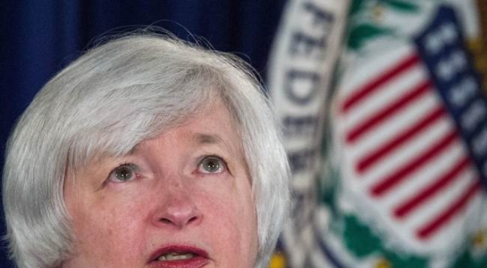 Fed keeps rates low, for now