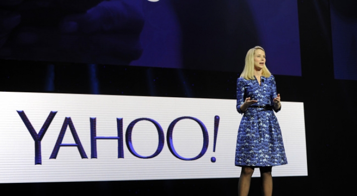 Investor pushes Yahoo to buy AOL