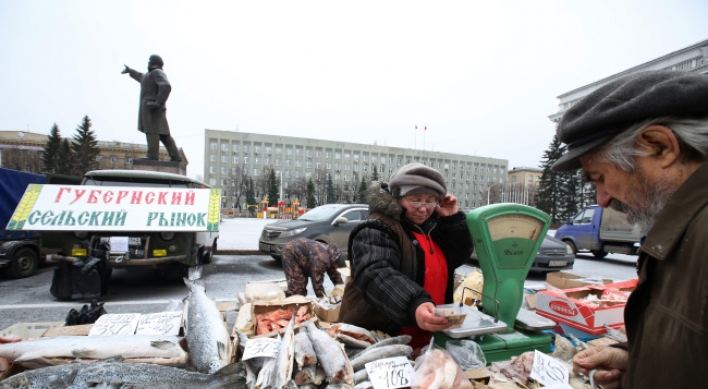 Russian economy slows as Ukraine crisis bites