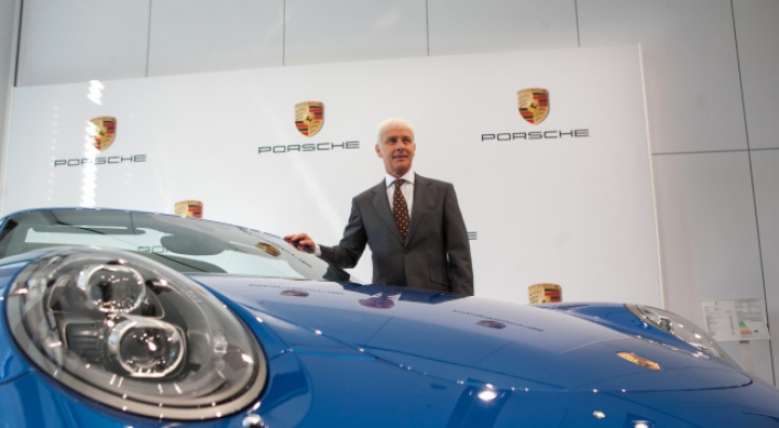 Porsche’s cap on 911 styles shows limits to endless choice