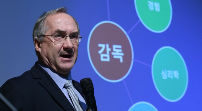 Stielike to meet with pro club bench bosses