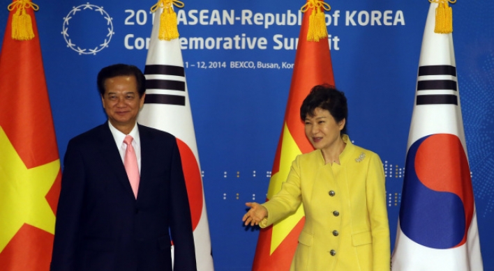 Korea, Vietnam strike FTA deal