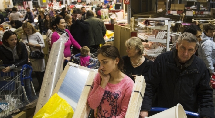 Russians flock to stores to pre-empt price rises