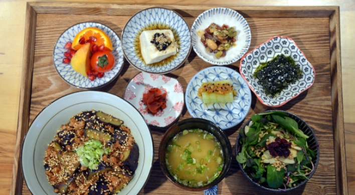 Homey Japanese food at 28 Teheranro