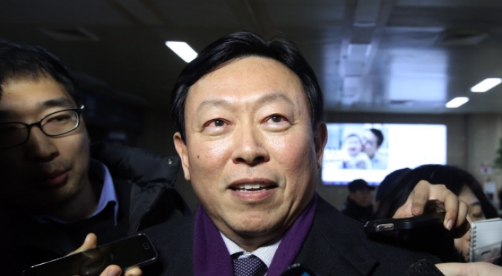 [Newsmaker] Has Shin Dong-bin won Lotte succession race?