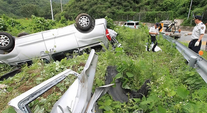 필리핀서 55m 아래로 차량 추락…한국인 11명 부상