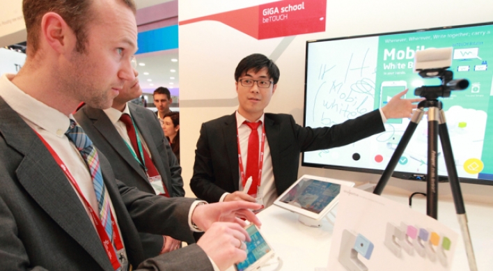 KT shows off futuristic 5G technologies at MWC